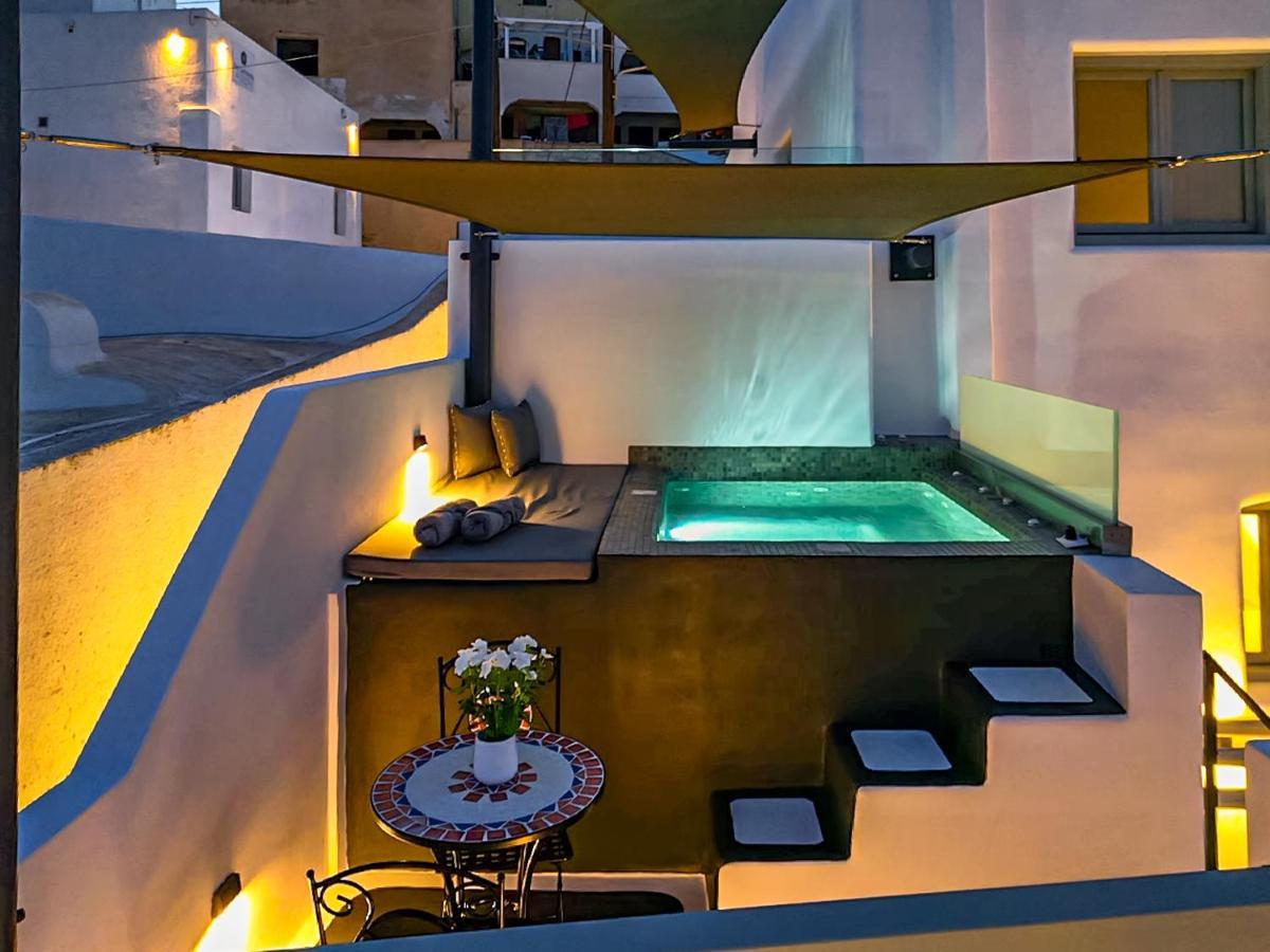 Tiara Suites Santorini Фира Екстериор снимка