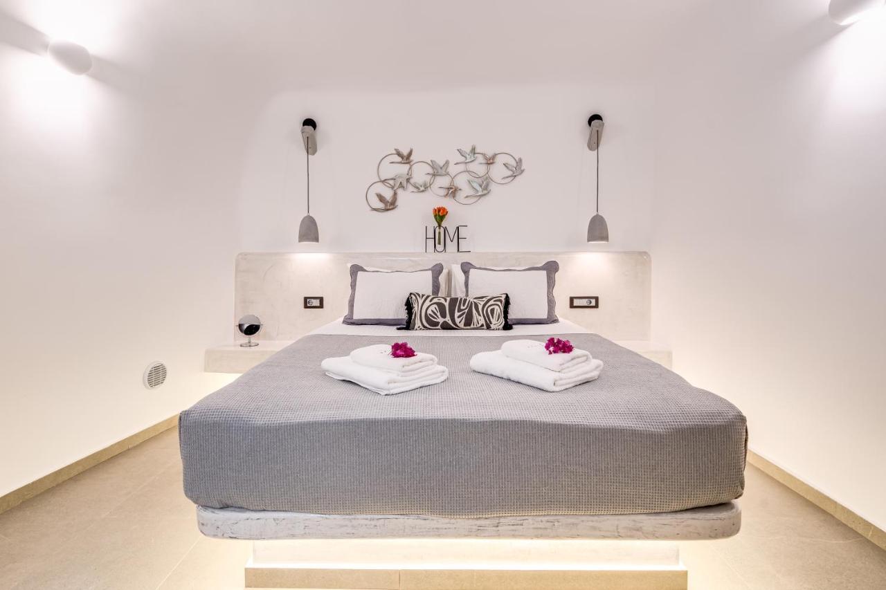 Tiara Suites Santorini Фира Екстериор снимка